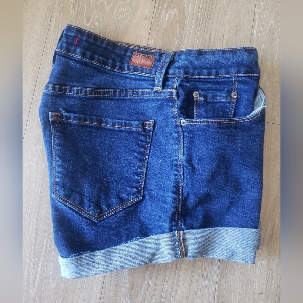 BDG Shortie Jean Shorts